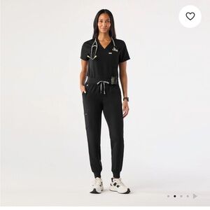 Black Zamora™ - Petite Jogger Scrub Pants
